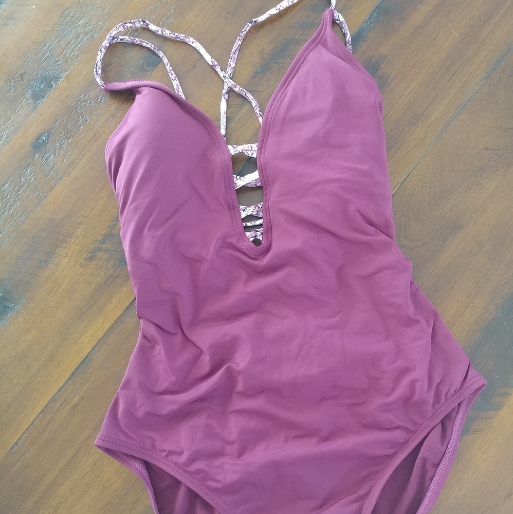 NWOT Ambrielle Sexy Purple Bathing Suit Swimwear